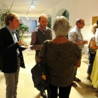 Gesprächsrunde unter Gästen