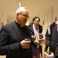 Prof. Stickelbroeck im Gespräch mit Gästen